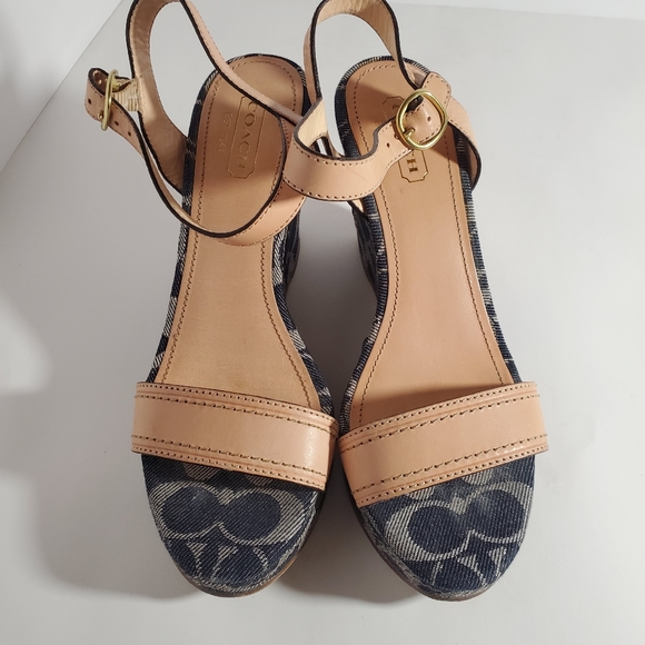 COACH Kori Denim Fleshtone Flower Patchwork Wedge - Picture 8 of 11